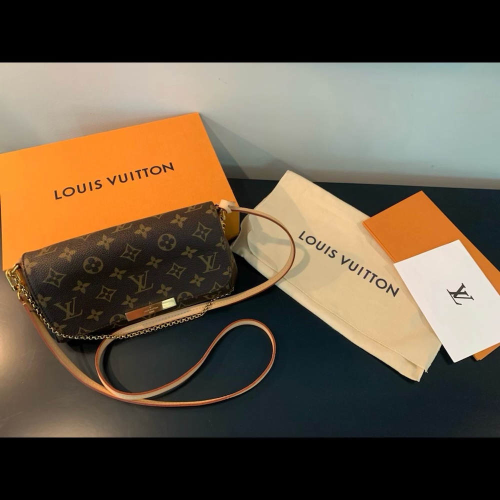Louis Vuitton Favorite PM Monogram Crossbody/Shoulder Bag